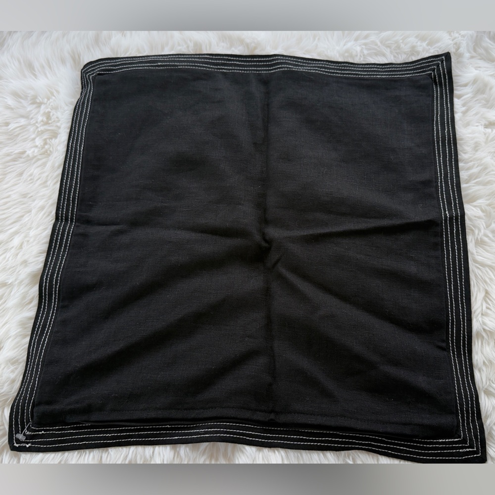 Yves Delorme decorative pillowcase with White Shirt Stitch Design - Picture 2 of 9